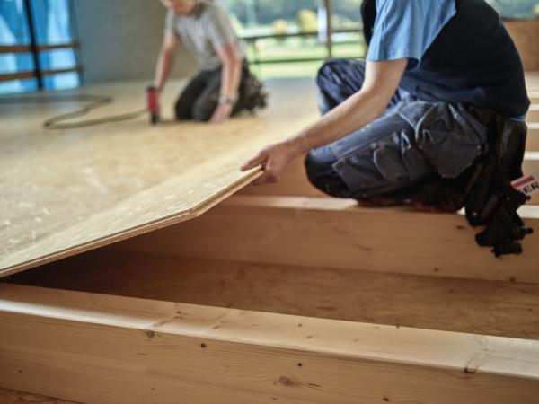 OSB 3 Egger EN 300 stumpf ungeschliffen / Conti-Oberfläche